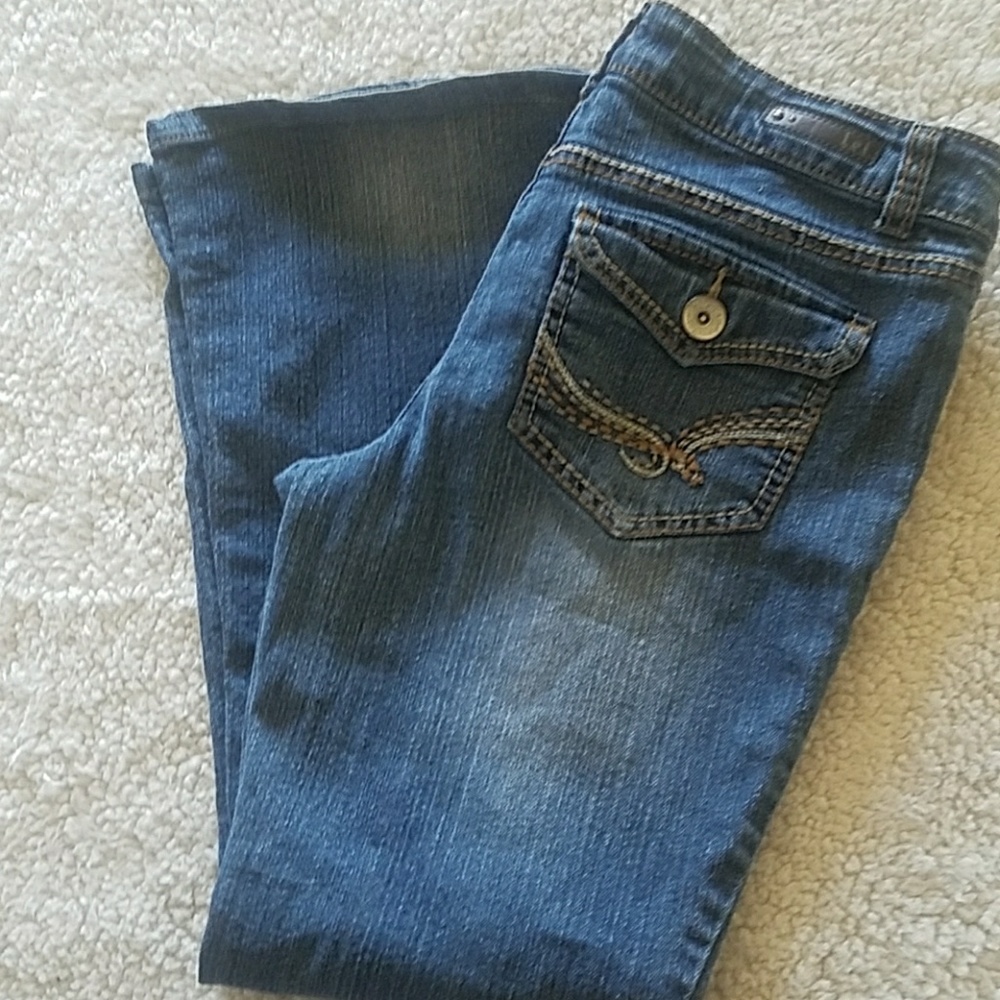 L.E.I size 8 hipster Flair jeans